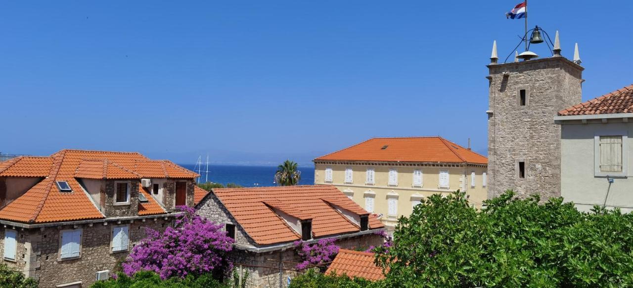 Apartmani Neva Supetar Kültér fotó