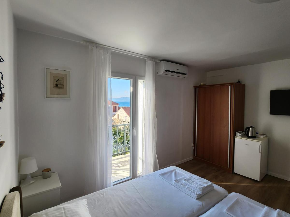Apartmani Neva Supetar Kültér fotó