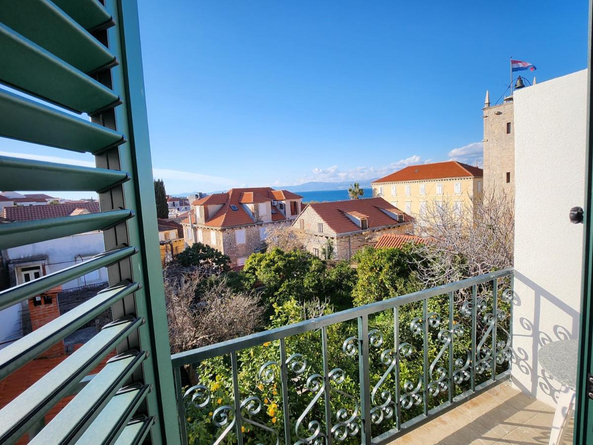 Apartmani Neva Supetar Kültér fotó