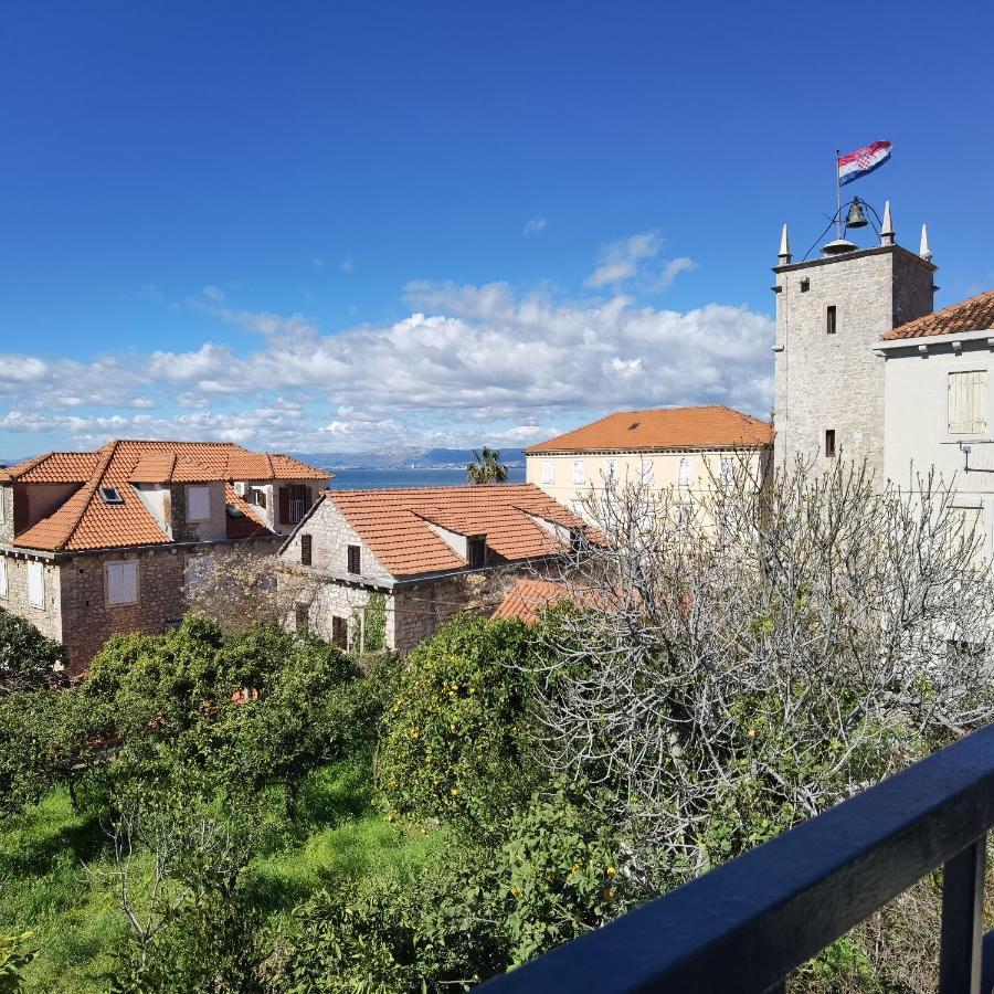Apartmani Neva Supetar Kültér fotó