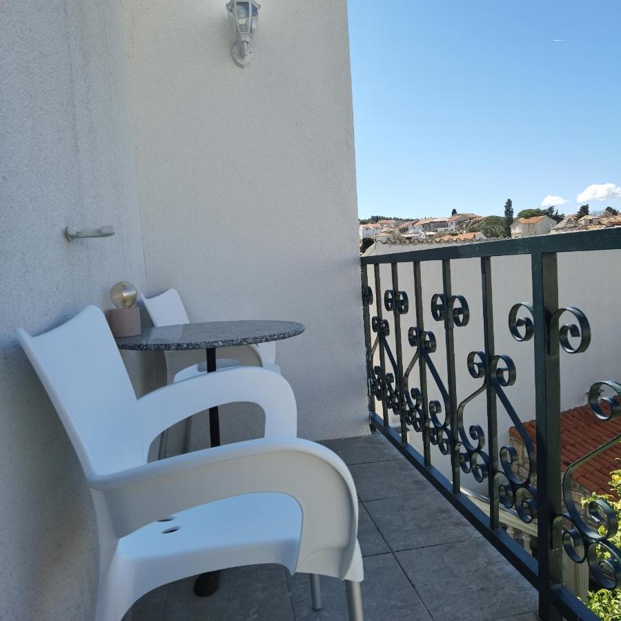 Apartmani Neva Supetar Kültér fotó