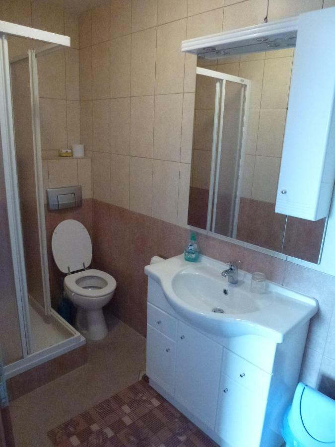 Apartmani Neva Supetar Kültér fotó