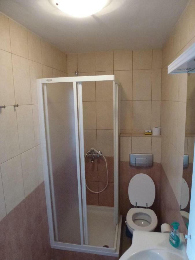 Apartmani Neva Supetar Kültér fotó