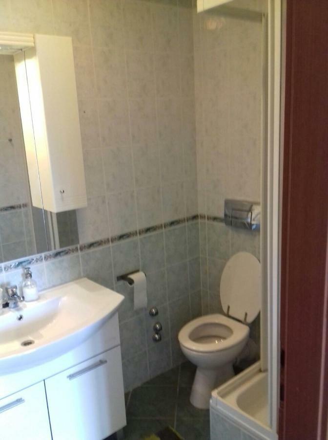Apartmani Neva Supetar Kültér fotó